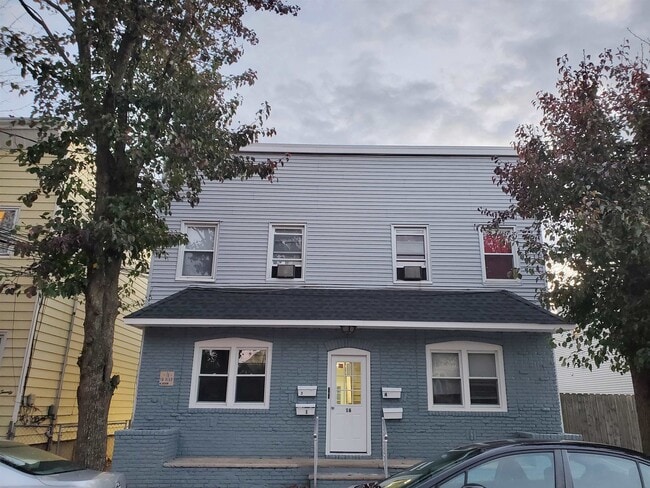 Building Photo - 18 Mechanic St Unit 4