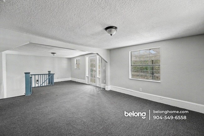 Photo - 1131 Grothe St