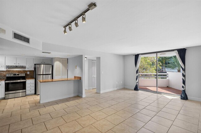 Photo - 555 NE 30th St Unit 203