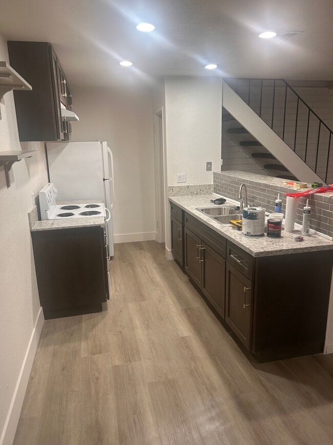 Photo - 4070 Weymouth Ln