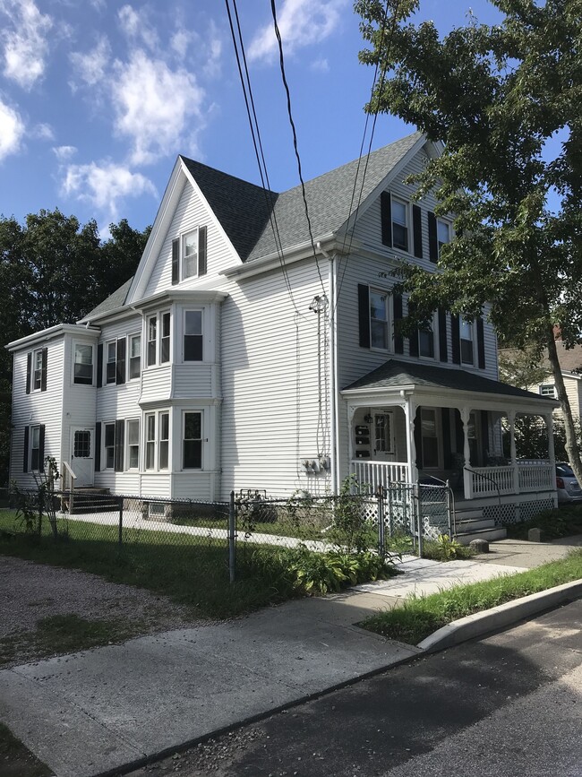 Building Photo - 8 Lincoln Ave Unit 3 Rental