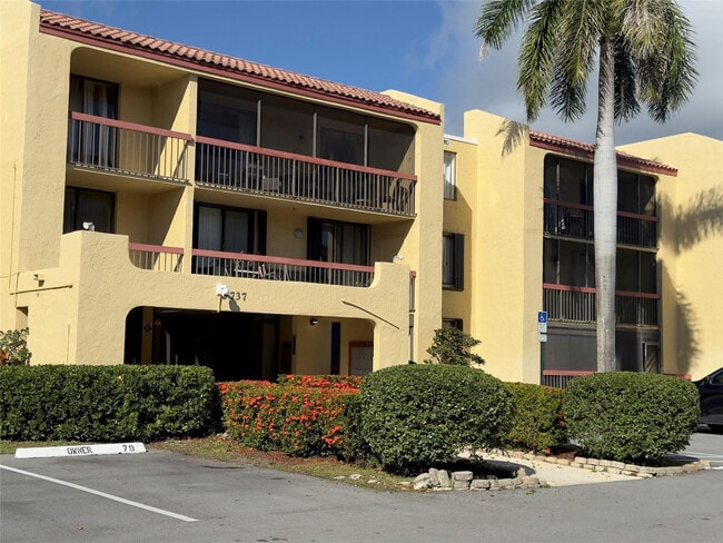 Photo - 737 SE 1st Way Unit 302