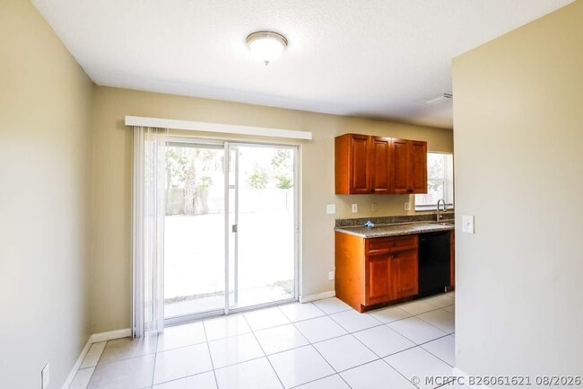 Photo - 1672 W Breezy Ln