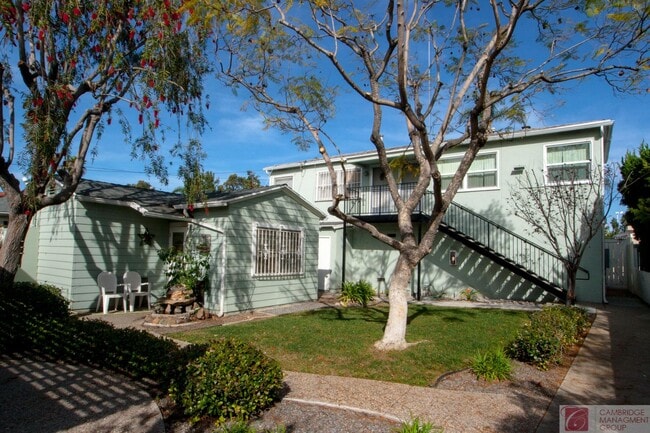 Building Photo - 4459 1/2-4455-52 Dawson Ave Unit 4455