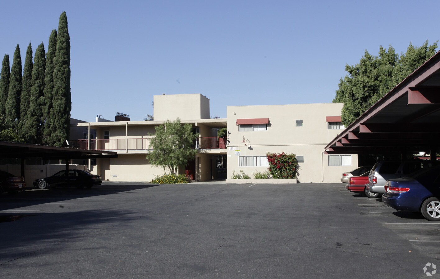 511 E Washington - 511 E Washington Ave