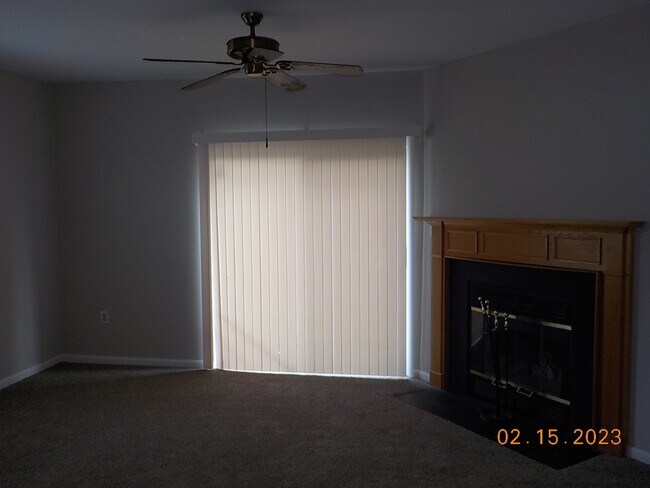 Photo - 111 Cobble Creek Curv