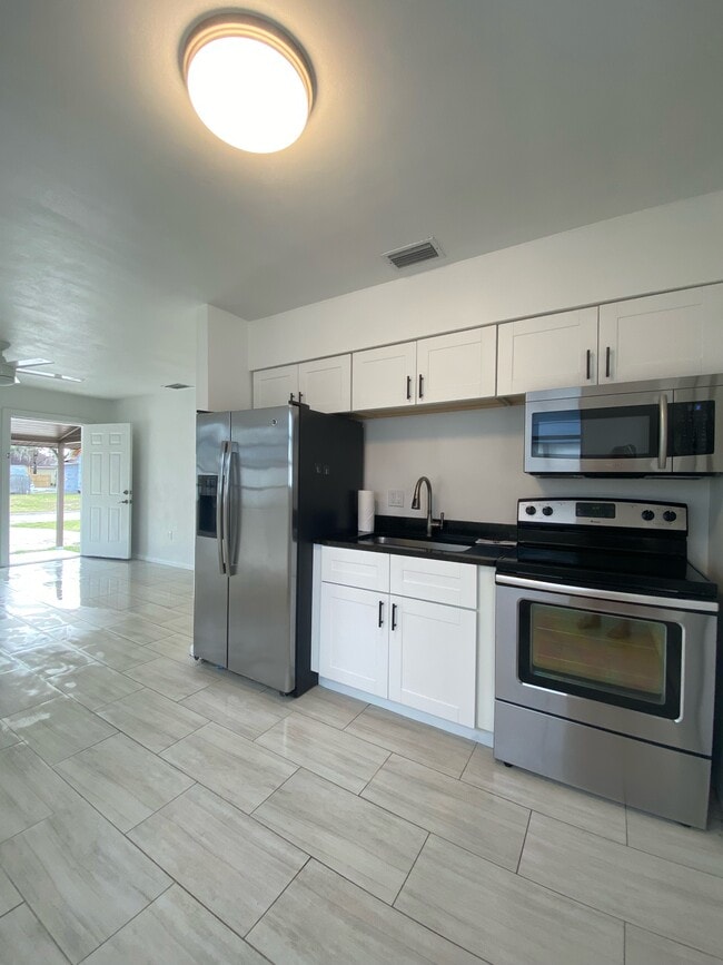 Photo - 313 N Arcadia Ave Unidad 2