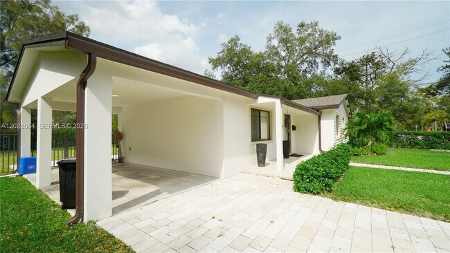 Photo - 255 Grant Dr