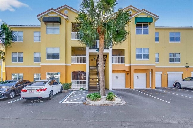 Building Photo - 10764 70th Ave N Unit 5104