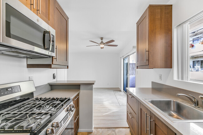 Building Photo - 1812 Westholme Ave Rental