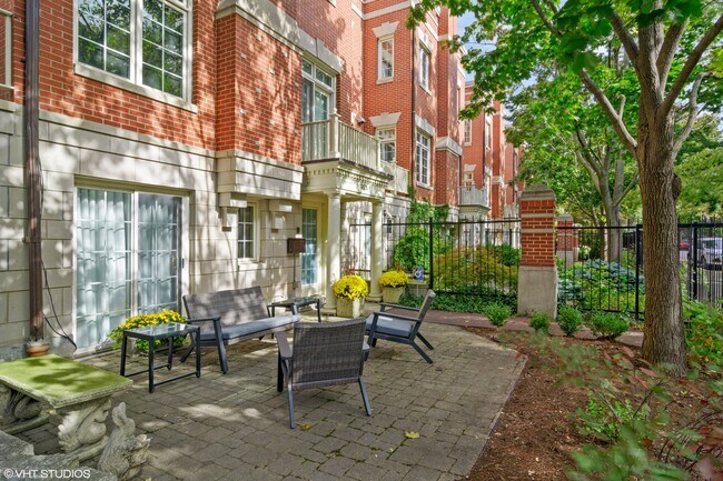 Photo - 1450 W Wrightwood Ave