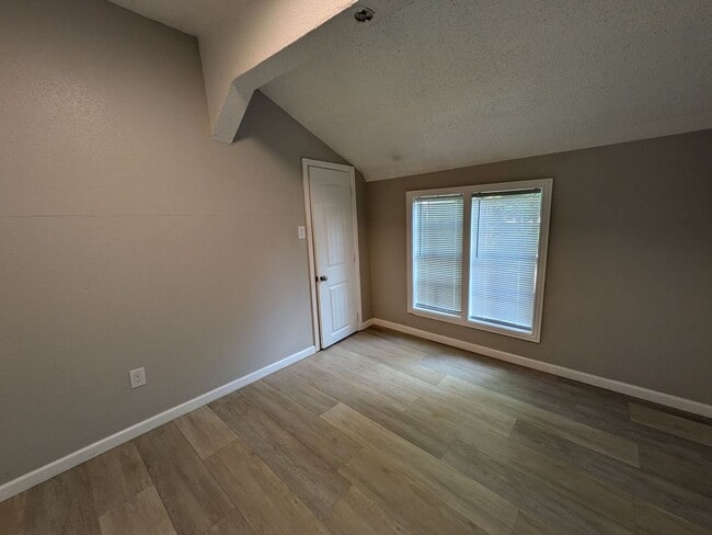 Photo - 2423 Ave C