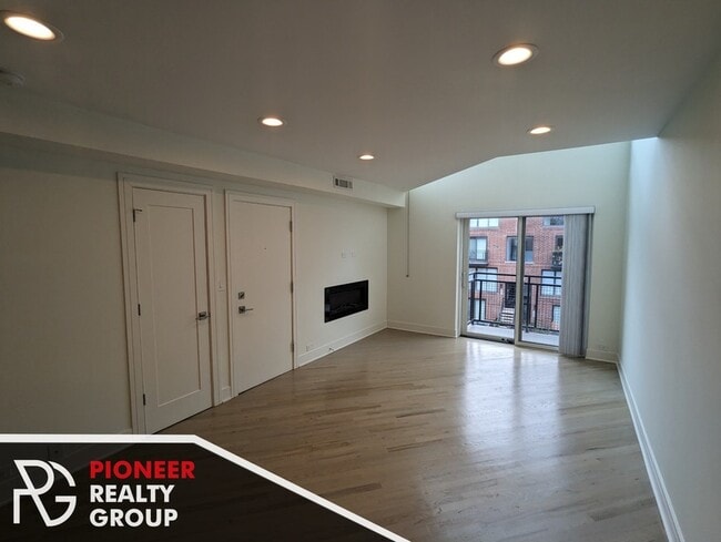 844 W Grace St Unit 2