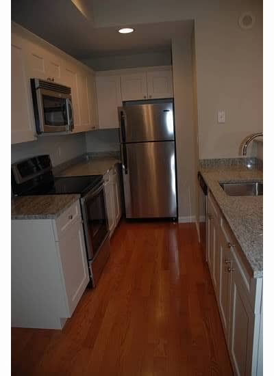 Kitchen - 1811 Chestnut St Unit 403