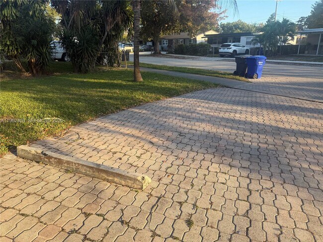 Photo - 6XXX Dawson St Unidad A