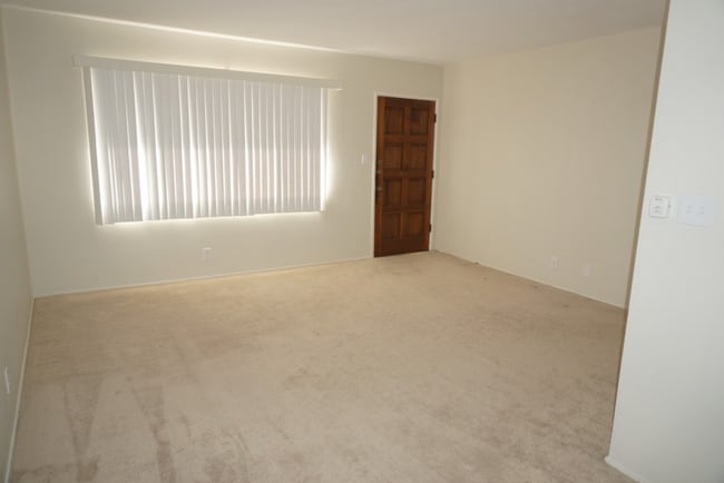 Building Photo - 834 10th St Unit 9