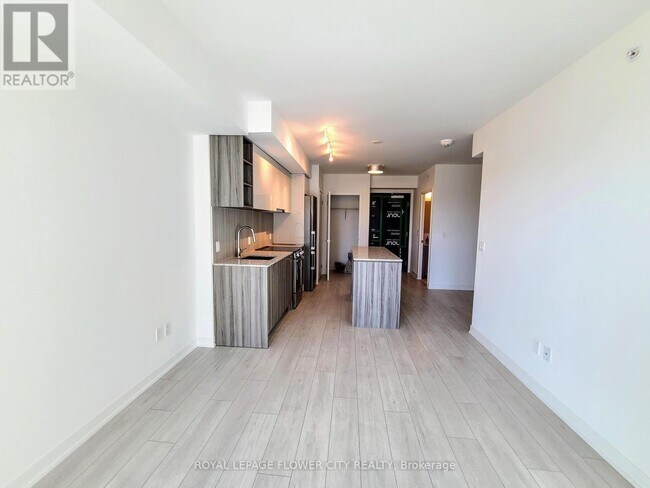 Photo - 31 Tippett Rd Unit 262