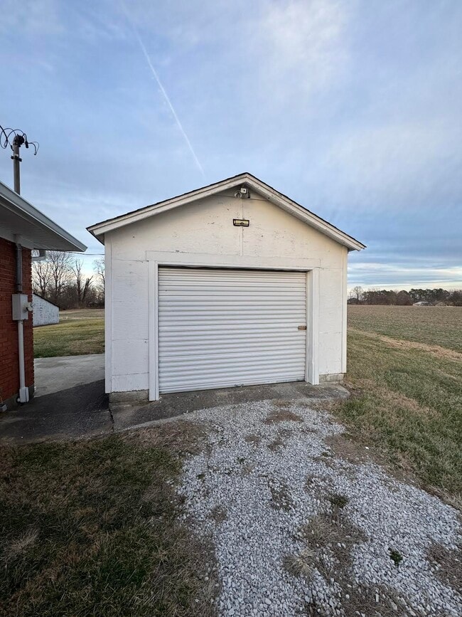 Photo - 111 Hartley Ln