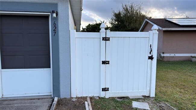 Photo - 627 Fisher Ct