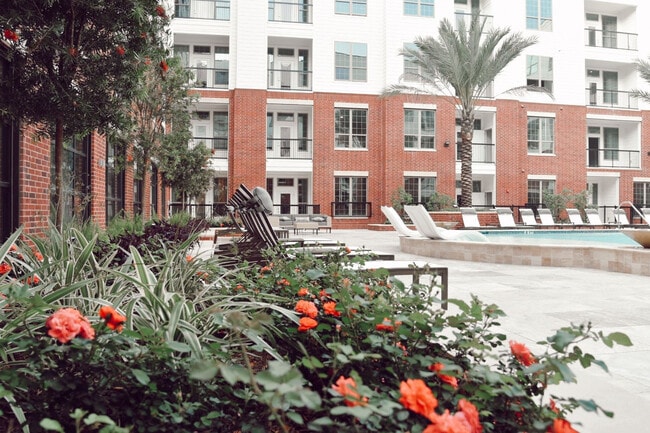 Photo - 2111 Austin Apartments