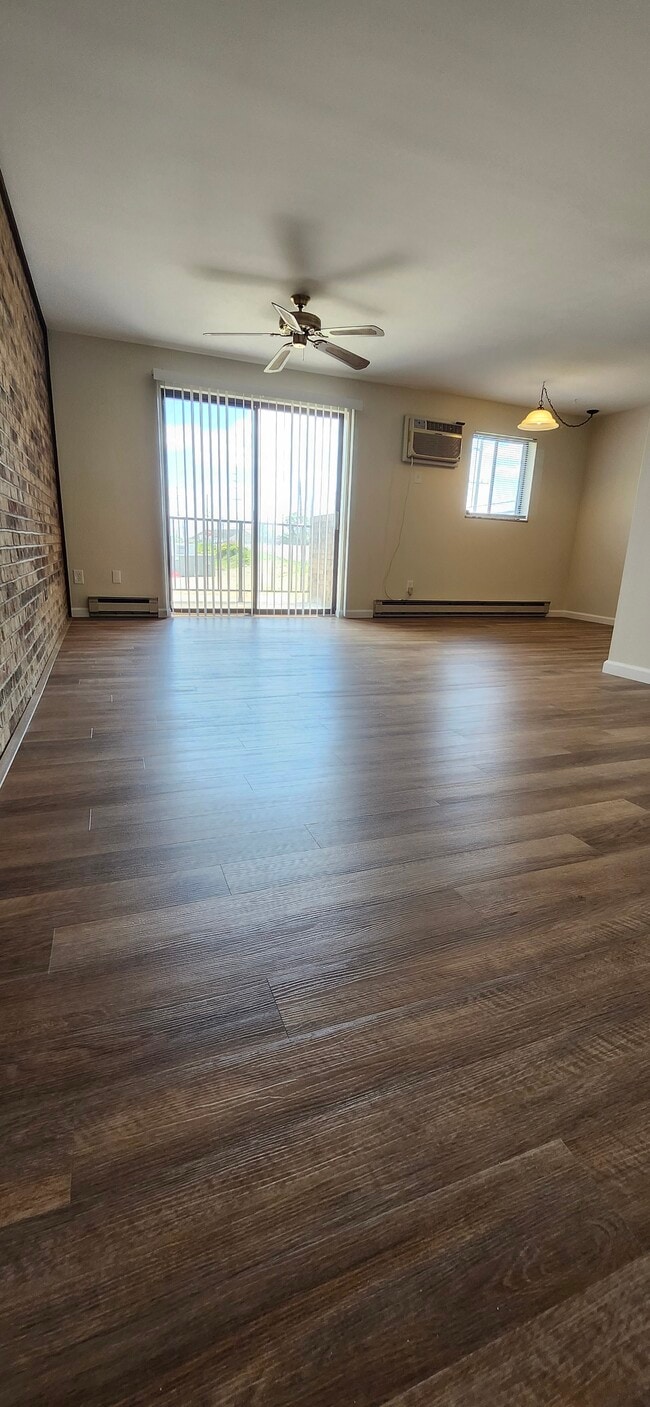 Living Room - 5208 Belclare Rd Unit CM11