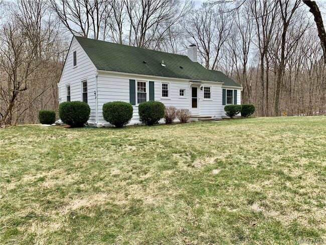 Building Photo - 336 Armonk Rd