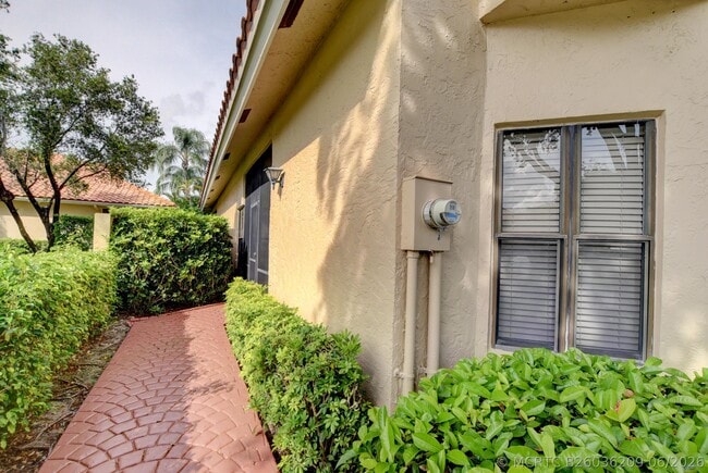 22667 Meridiana Dr