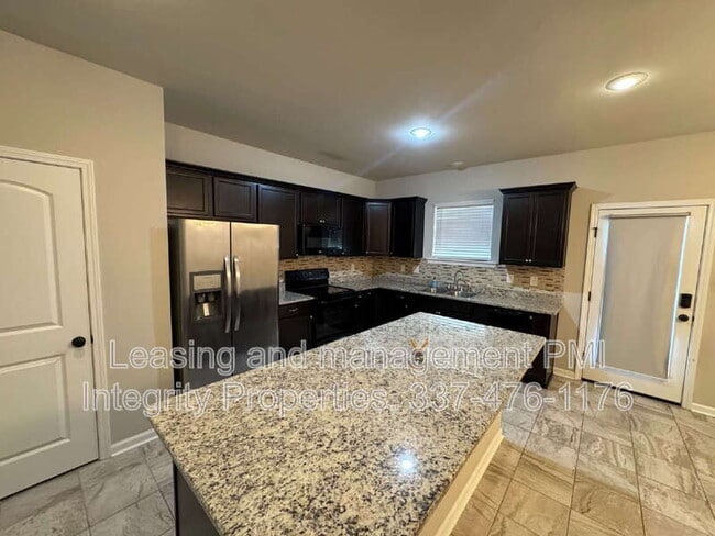 Photo - 406 Gray Birch Lp