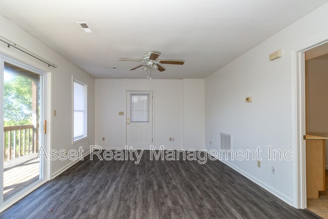 Photo - 628-616618628 N Cunningham Rd Unidad 2