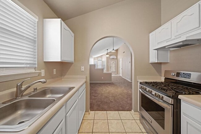 Photo - Adorable 2 bedroom, 2 bath home in East  E...