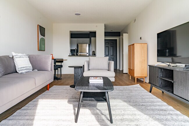 Photo - 4650 Washington Blvd Unit FL4-ID8725A