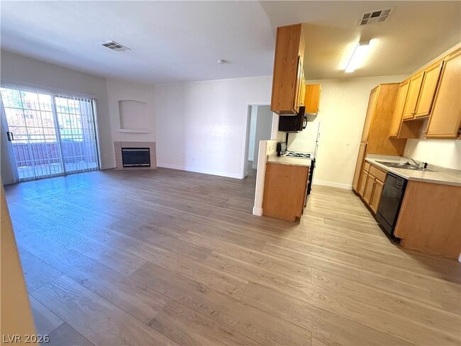 Photo - 4730 E Craig Rd Unit 1164
