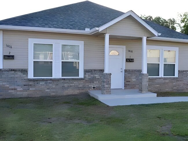 Building Photo - 1418 George Ave