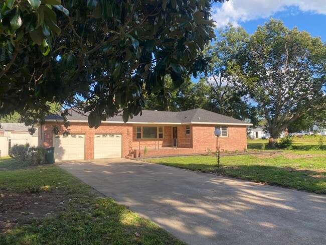 Building Photo - 4301 Chickahominy Ave Rental