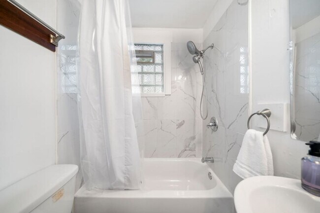 242 Mccormick Pl Unit SI ID1056116P