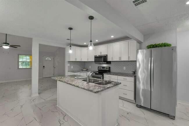 Photo - 1215 Tejas Blvd
