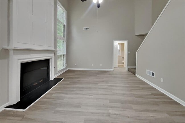 Photo - 2960 Binghampton Ln
