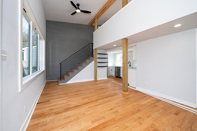 Photo - 210 Lincoln Ct