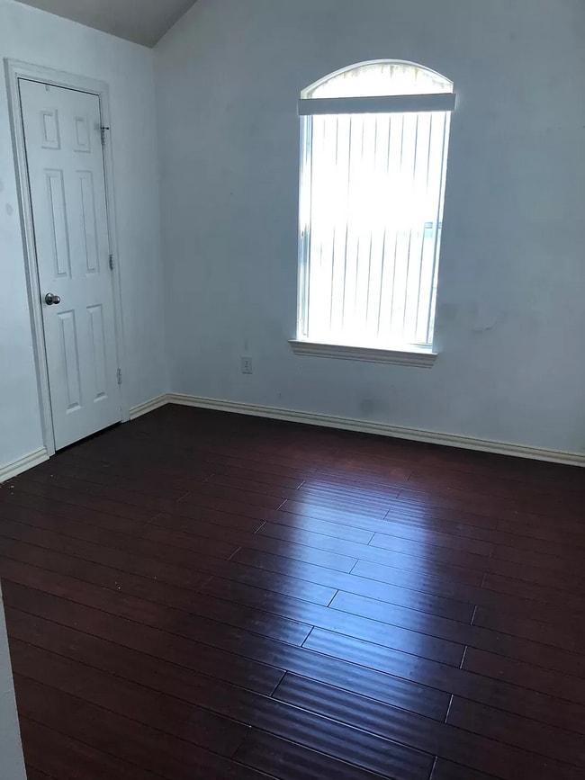 Photo - 2609 Breanna Way