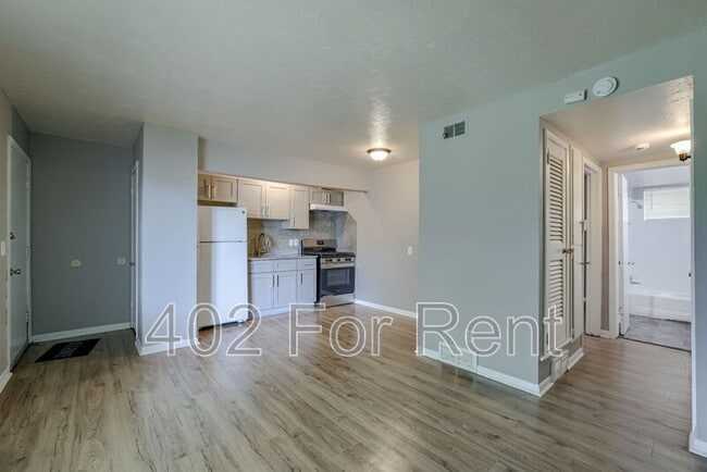 Halford Apartments