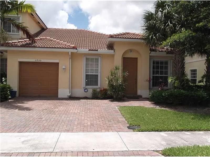 Photo - 3255 NW 31st Ter