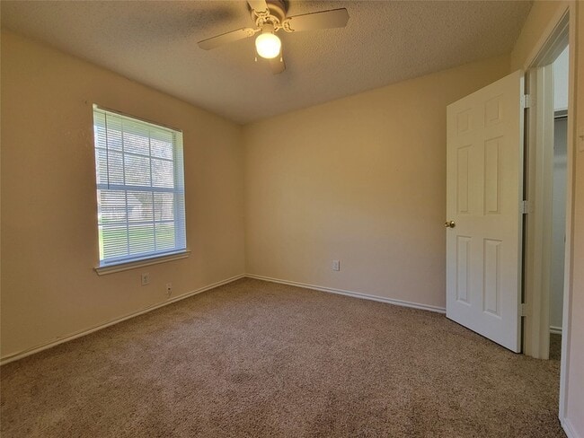 Photo - 302 N McGraw St