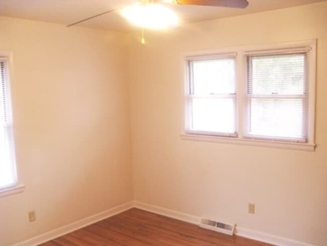 Photo - 2900 Hilliard Dr House