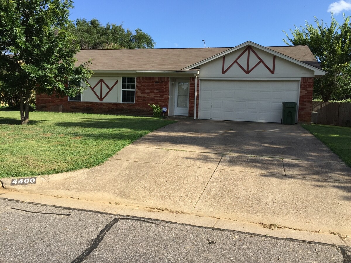 Photo - 4400 Willow Crest Dr