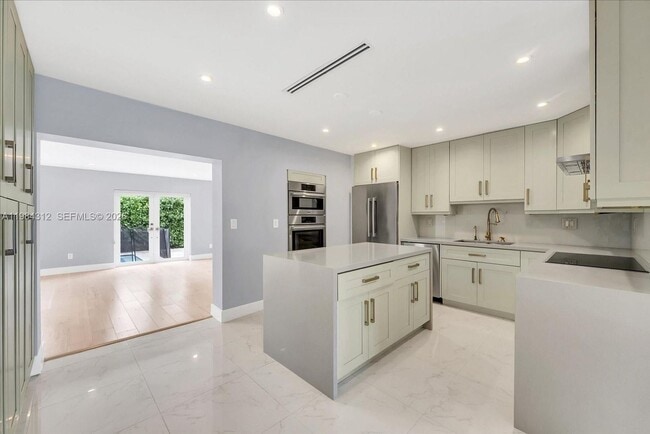 Photo - 10330 SW 51st St