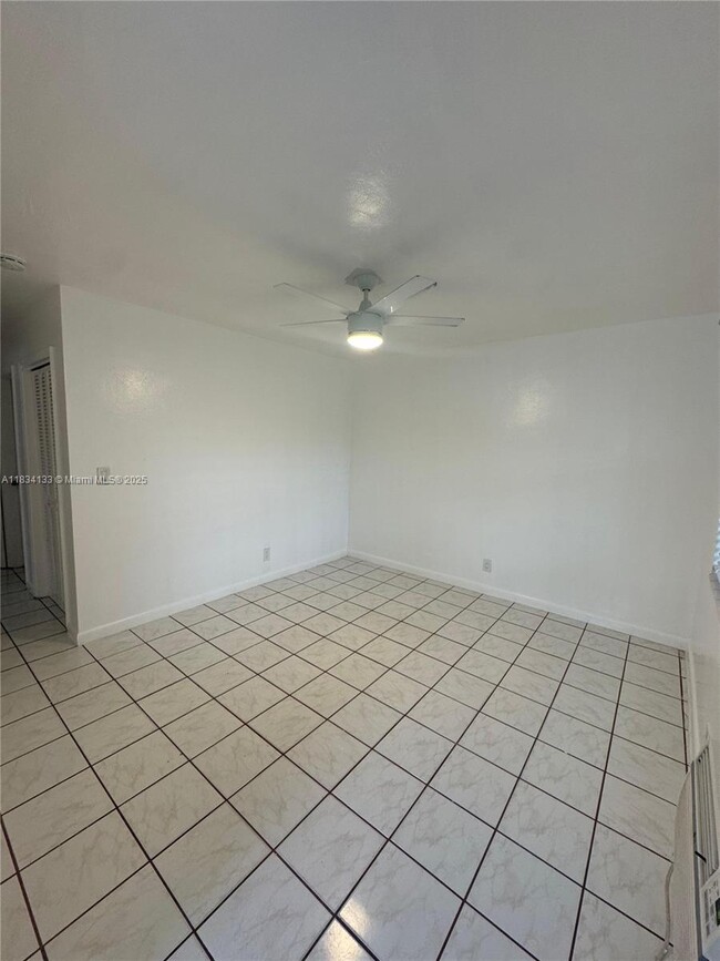 Photo - 325 NW 15th St Apartment Unit 1