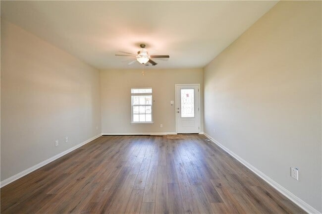 Photo - 252 Mount Vernon Way