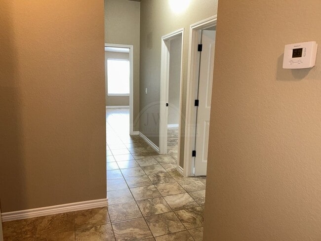 Photo - 504 Sladecek Dr