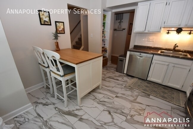 Photo - 518 Bay Dale Ct