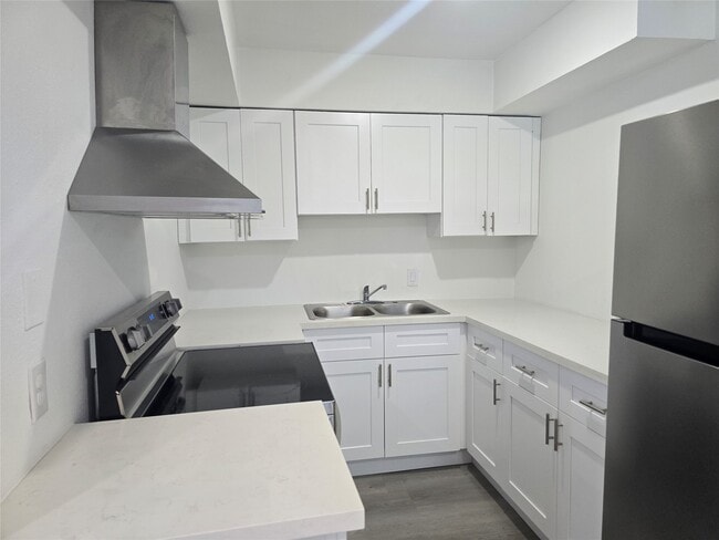 Photo - 712 Avenue H